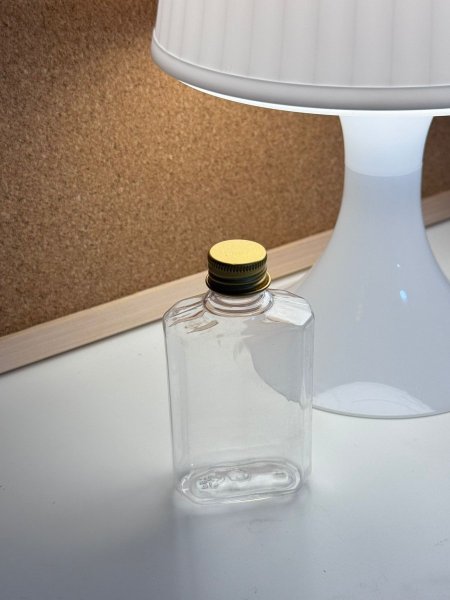 عبوة بلاستيك