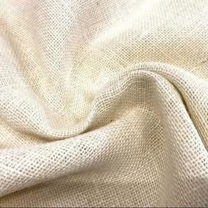 قماش خيش أبيض ناعم